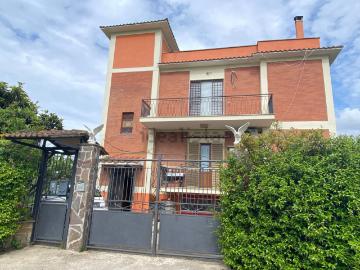 Appartamento in vendita di 67 m² in Via di Santa Maria in Fornarola, 14