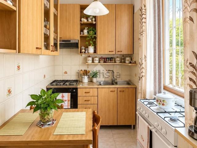 Appartamento in vendita di 67 m² in Via Mons. Grassi, 17