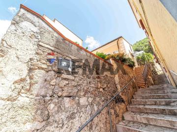 Appartamento in vendita di 67 m² in Via Suora Chiara
