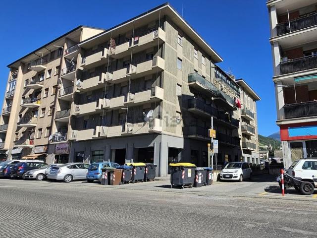 Appartamento in vendita di 67 m² in Viale Giorgio Carrel, 39