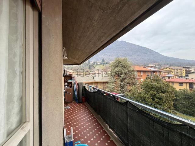 Appartamento in vendita di 64 m² in Via Andrea d&apos Albino, 10