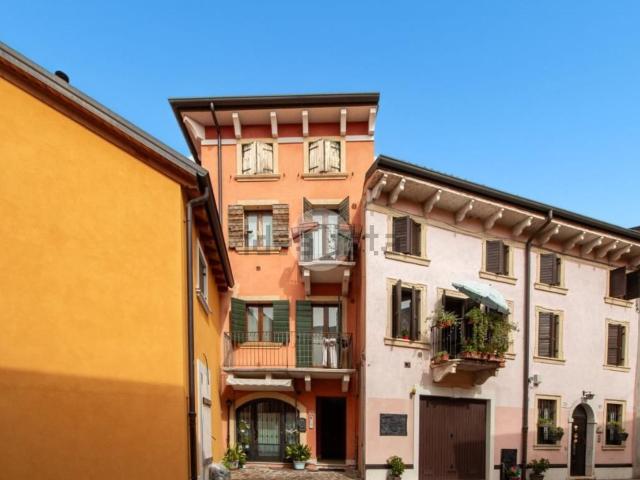 Appartamento in vendita di 64 m² in Via Colli, 16