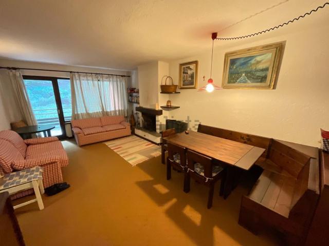 Appartamento in vendita di 64 m² in Via della Pineta di Montecampione, 10