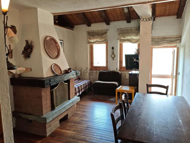 Appartamento in vendita di 64 m² in Via Giomein