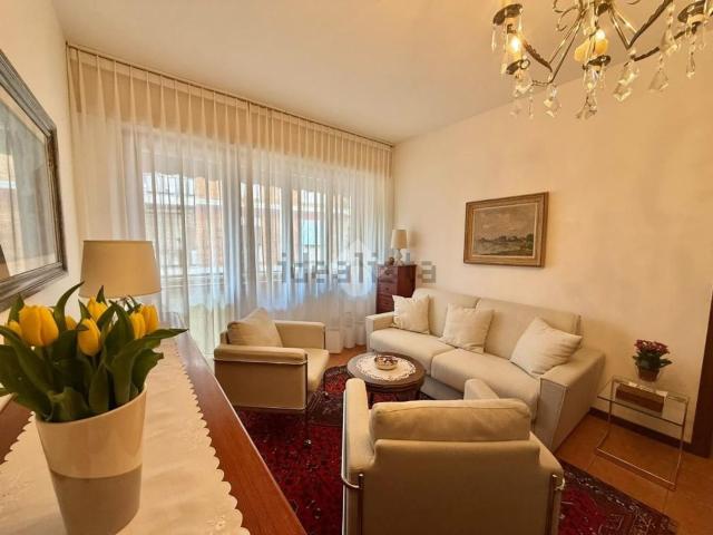 Appartamento in vendita di 64 m² in Viale Roma, 37