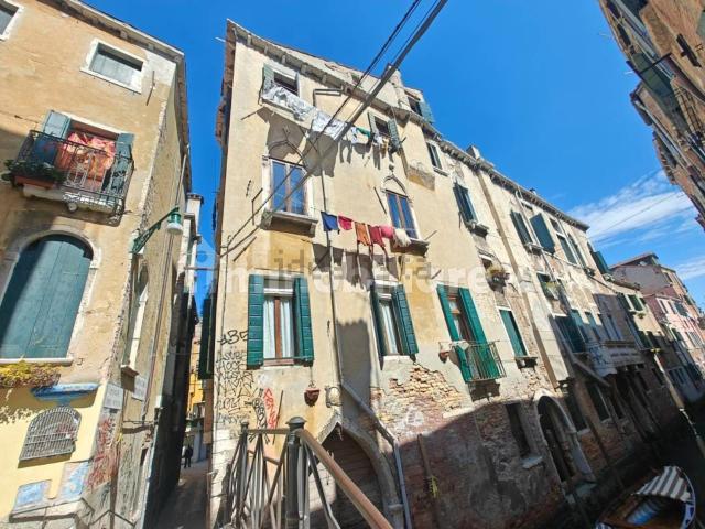 Appartamento in vendita di 65 m² in Calle de la Corona, 4463