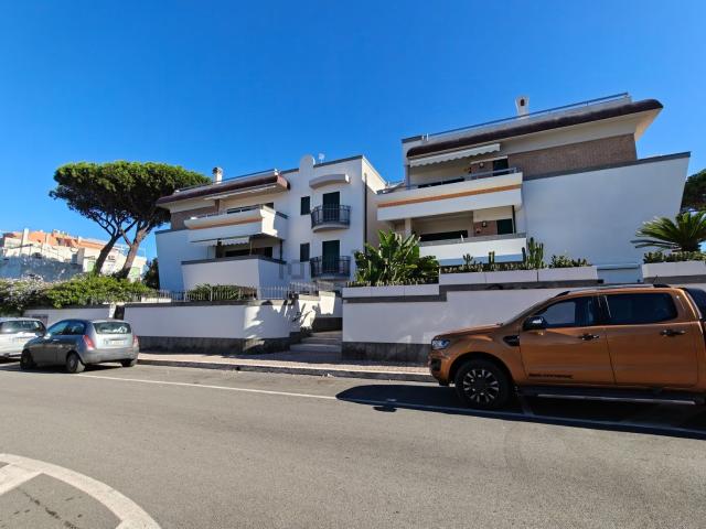 Appartamento in vendita di 65 m² in Corso San Francesco, 75