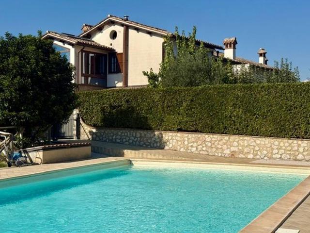 Appartamento in vendita di 65 m² in Frazione Maiano, 73