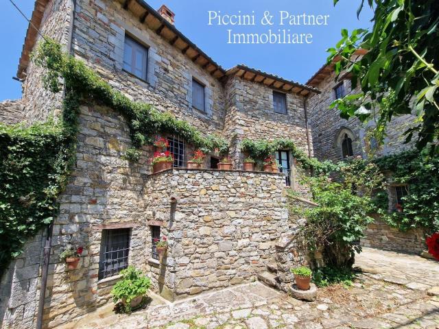 Appartamento in vendita di 65 m² in Frazione Greppolischieto, 26