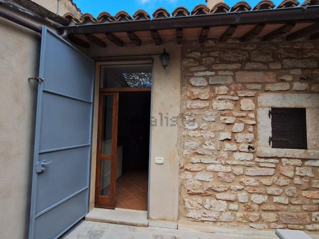 Appartamento in vendita di 65 m² in Frazione Rasenna, 10