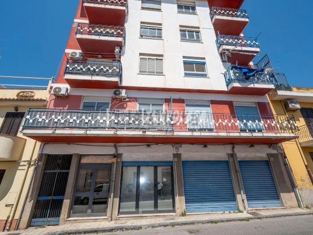 Appartamento in vendita di 65 m² in Località Mili Marina, 90