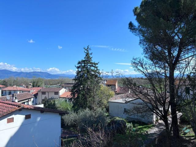 Appartamento in vendita di 65 m² in Piazza Cavour
