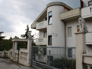 Appartamento in vendita di 65 m² in Strada Colle Scorrano, 62