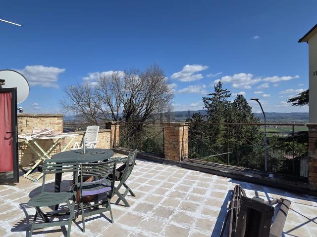 Appartamento in vendita di 65 m² in Strada Sant&apos Enea, 7