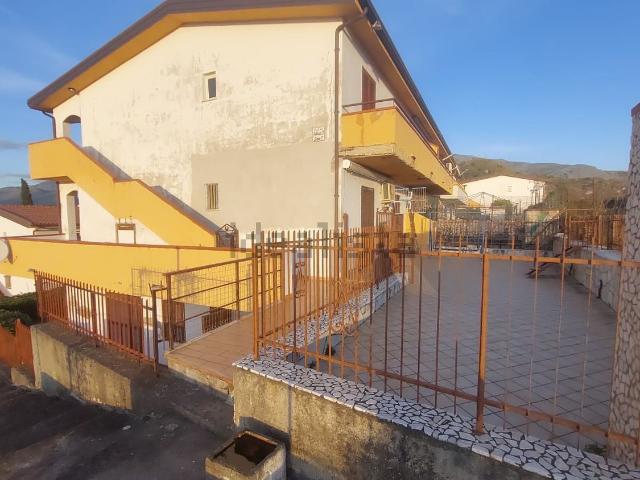Appartamento in vendita di 65 m² in Strada Statale 18 Tirrena Inferiore, 18