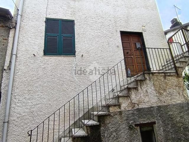 Appartamento in vendita di 65 m² in Vico Aspromonte, 4
