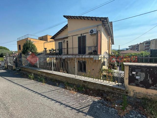 Appartamento in vendita di 65 m² in Via Vecchia di Marino, 77