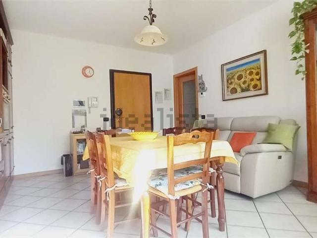 Appartamento in vendita di 65 m² in Via Zampeschi