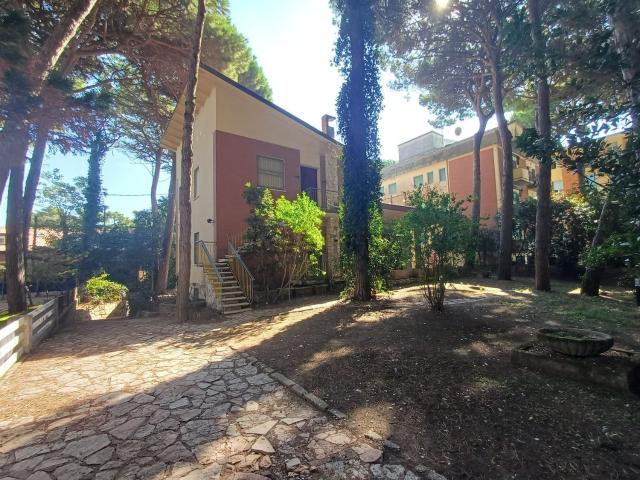 Appartamento in vendita di 73 m² in Via Giacomo Matteotti