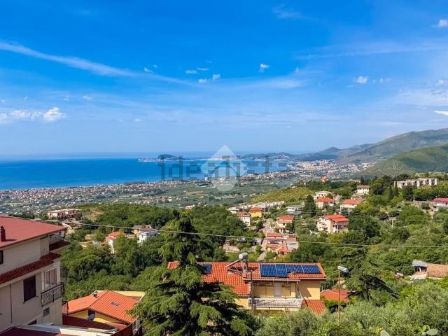 Appartamento in vendita di 65 m² in Via Acquata dei Palombi, 21