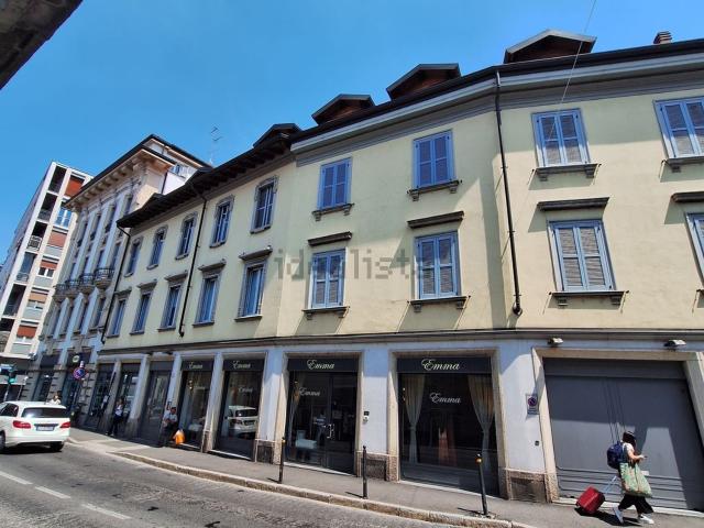 Appartamento in vendita di 65 m² in Via Alessandro Manzoni, 1
