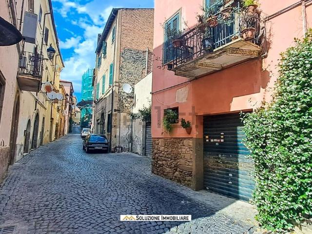 Appartamento in vendita di 65 m² in Via Andrea Velletrano, 66