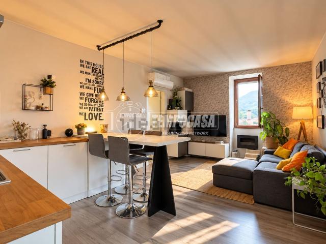 Appartamento in vendita di 65 m² in Via Canosse, 18