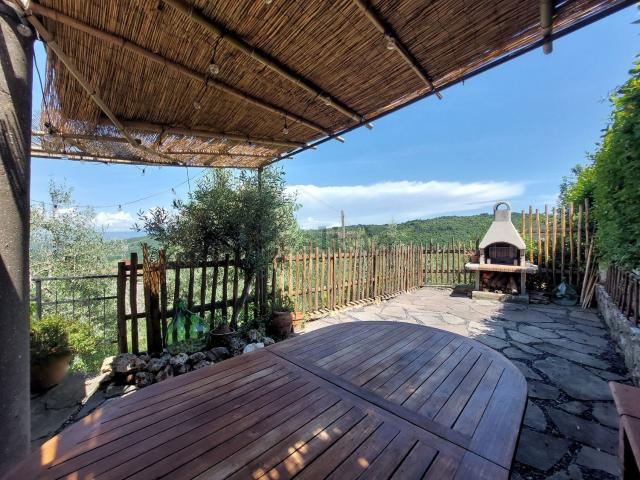 Appartamento in vendita di 65 m² in Via Case Sparse, 12