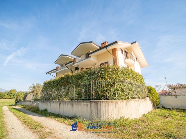 Appartamento in vendita di 65 m² in Via Cave, 84