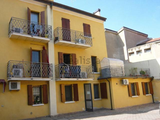 Appartamento in vendita di 65 m² in Via Celio Calcagnini