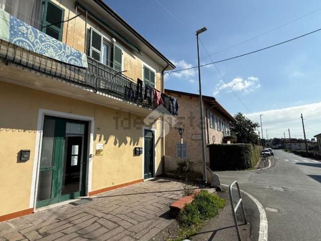 Appartamento in vendita di 65 m² in Via Cisa Vecchia