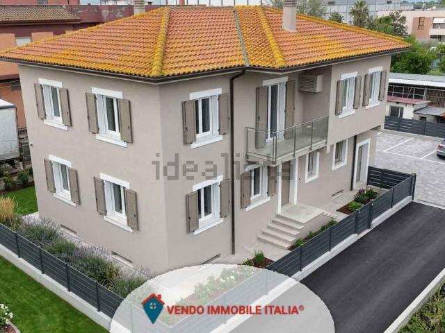 Appartamento in vendita di 65 m² in Via dei Monti Lepini, 37