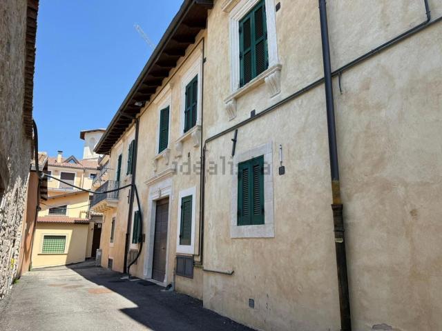 Appartamento in vendita di 65 m² in Via della Mezzaluna, 13