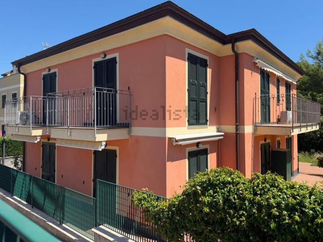 Appartamento in vendita di 65 m² in Via Diano San Pietro, 77