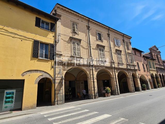 Appartamento in vendita di 65 m² in Via Emilia Interna, 102