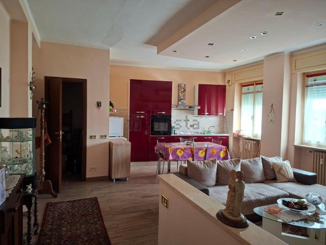Appartamento in vendita di 65 m² in Via Enzo Togni, 62