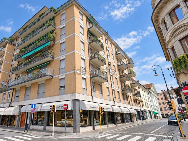 Appartamento in vendita di 65 m² in Via Erasmo Valvason