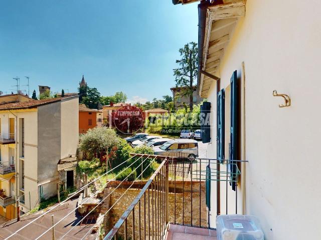 Appartamento in vendita di 65 m² in Via Giovanni da Bazzano, 12