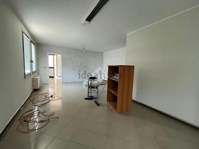 Appartamento in vendita di 65 m² in Via Giacomo Matteotti, 35