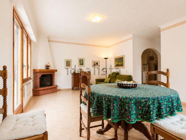 Appartamento in vendita di 65 m² in Via le Cese, 10