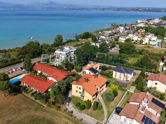 Appartamento in vendita di 65 m² in Via Lugana, 32