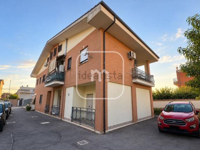 Appartamento in vendita di 65 m² in Via Sant&apos Elpidio a Mare