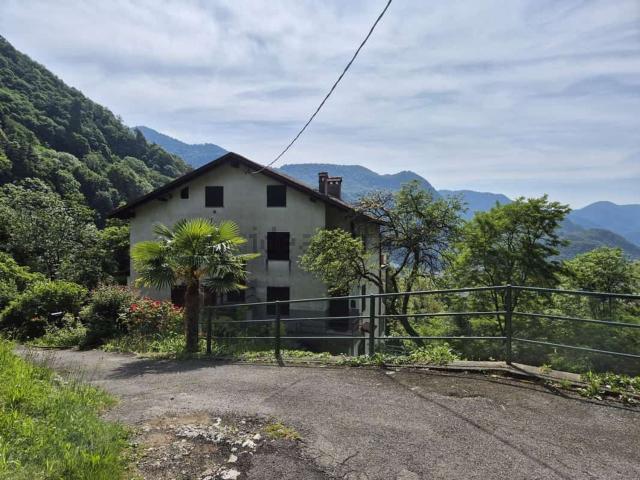 Appartamento in vendita di 65 m² in Via Sacro Monte, 12