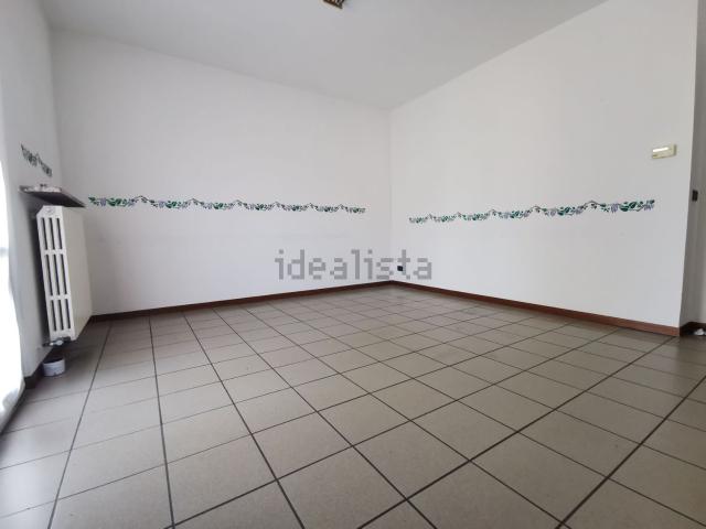 Appartamento in vendita di 65 m² in Via Salvo D&apos Acquisto, 15