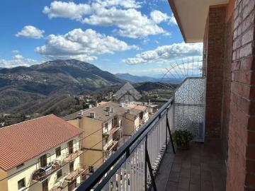 Appartamento in vendita di 65 m² in Viale Ungheria, 34