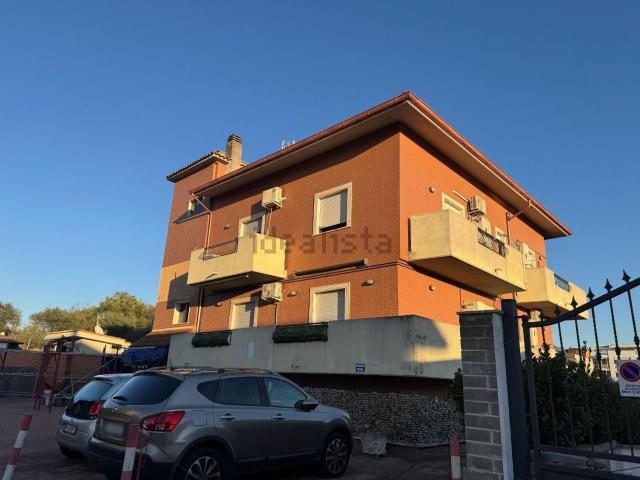 Appartamento in vendita di 66 m² in Via Amatore Sciesa, 82
