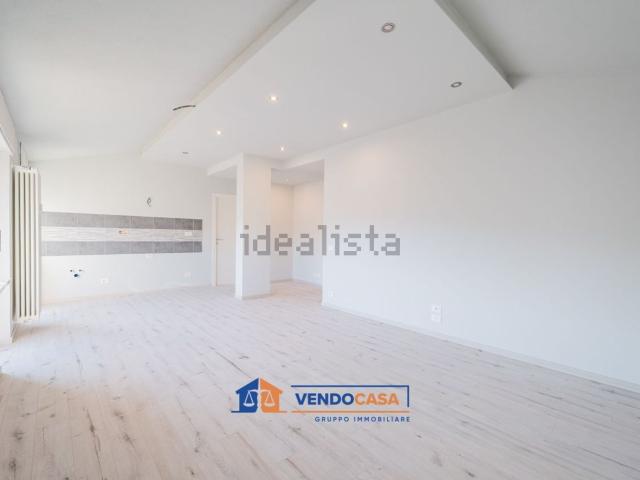 Appartamento in vendita di 66 m² in Via Generale Filippo Martinengo, 71