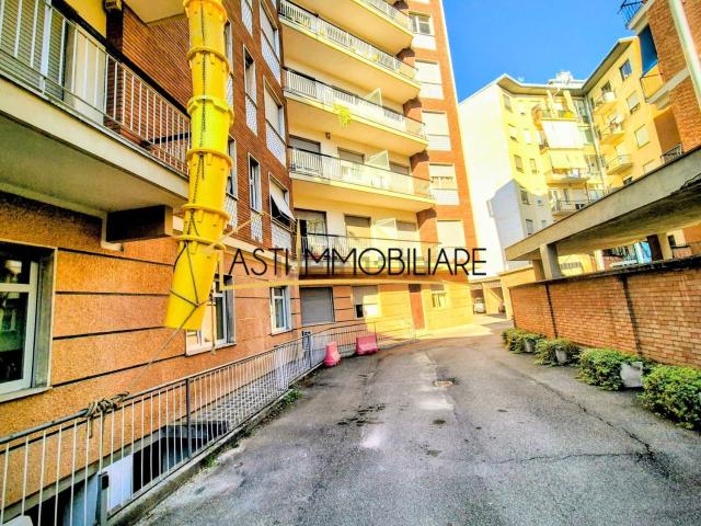 Appartamento in vendita di 66 m² in Via Massimo D&apos Azeglio, 42