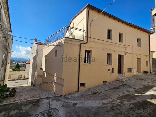 Appartamento in vendita di 66 m² in Via Randaccio, 14