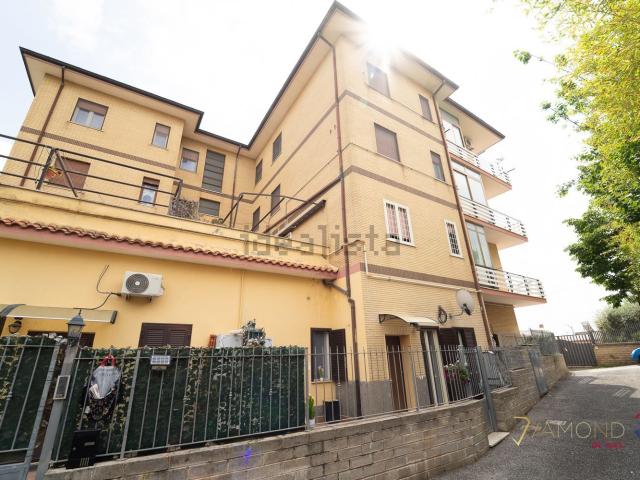 Appartamento in vendita di 66 m² in Via Sante Marie, 39